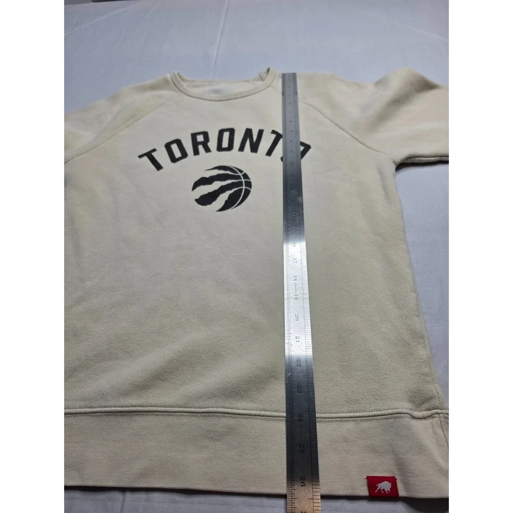 Sportiqe Apparel Co. Toronto Raptors Basketball Sweatshirt Men's Medium Beige